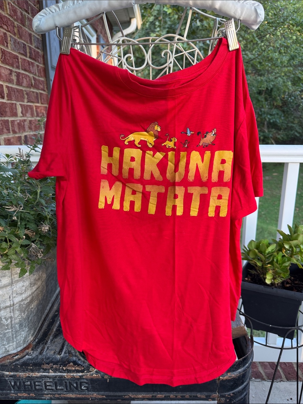 Kids Disney Red 'Hakuna Matata' Graphic Tee. Size 3XL. NWOT